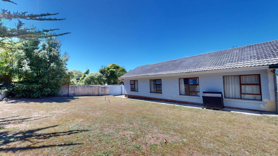4 Bedroom Property for Sale in Walmer Heights Eastern Cape